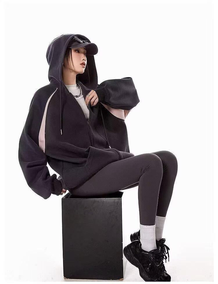 A new loose hooded sweatshirt for women, a cardigan and a versatile casual jacket